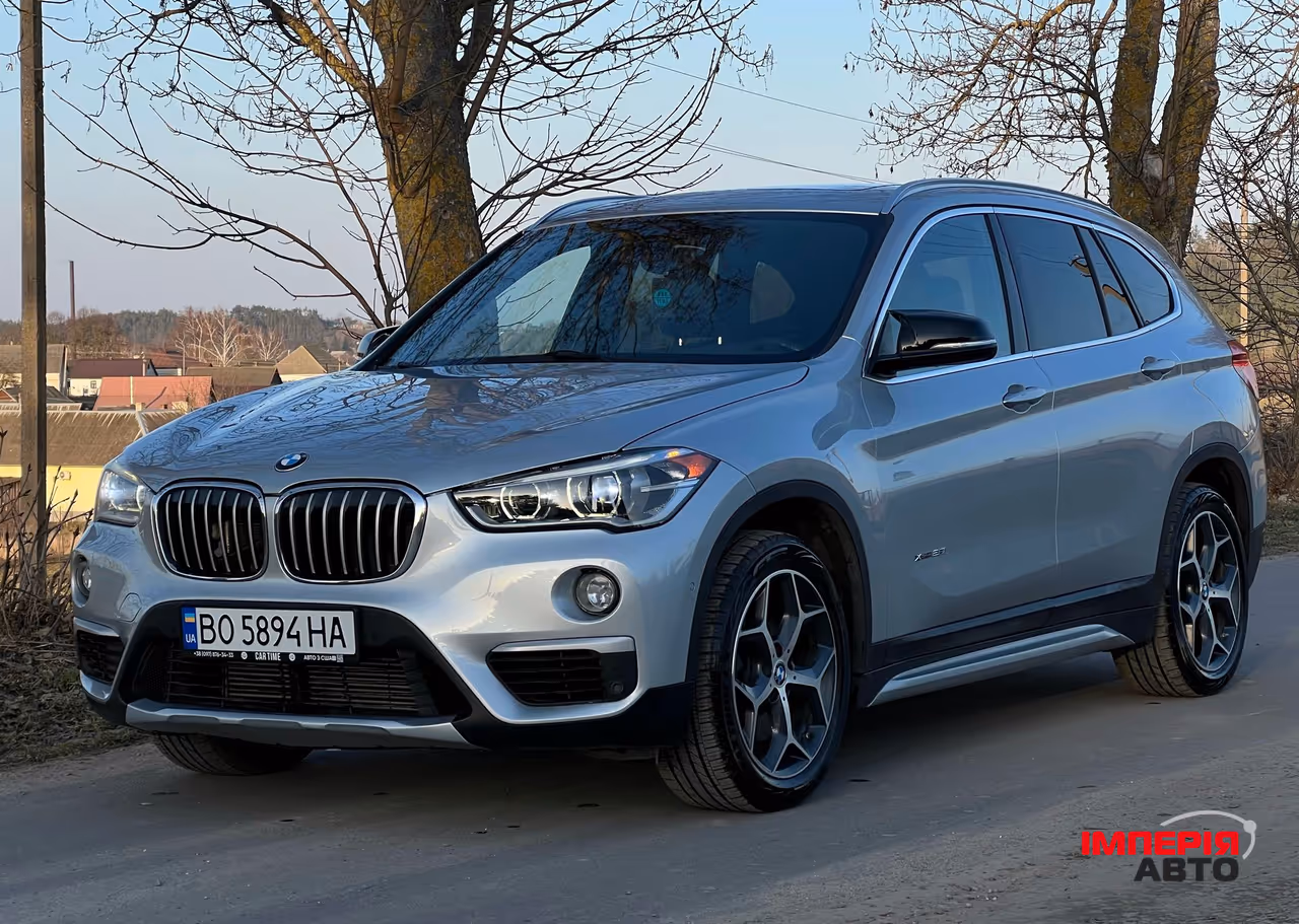 BMW X1 - фото 1