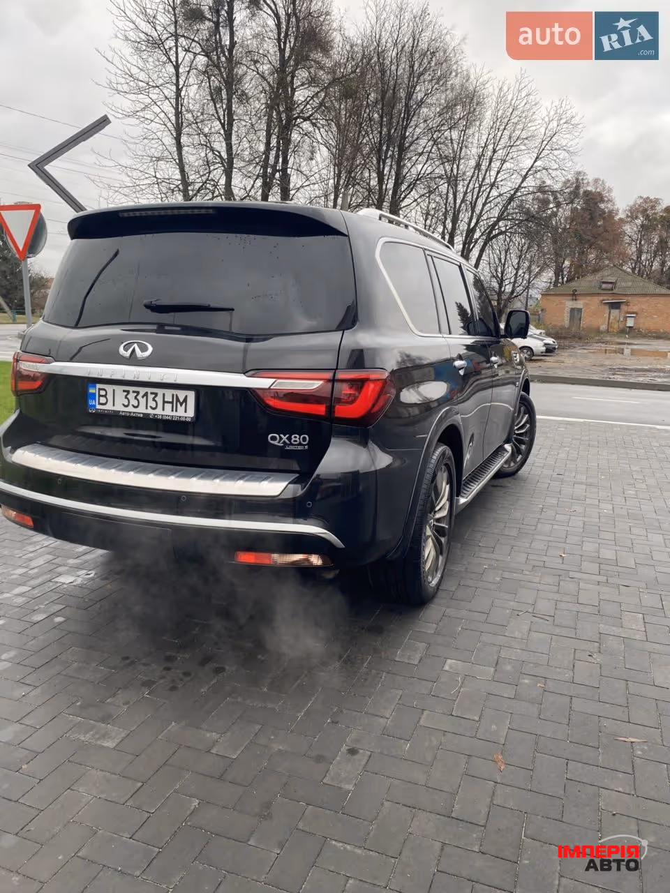 Infiniti QX80 - фото 3
