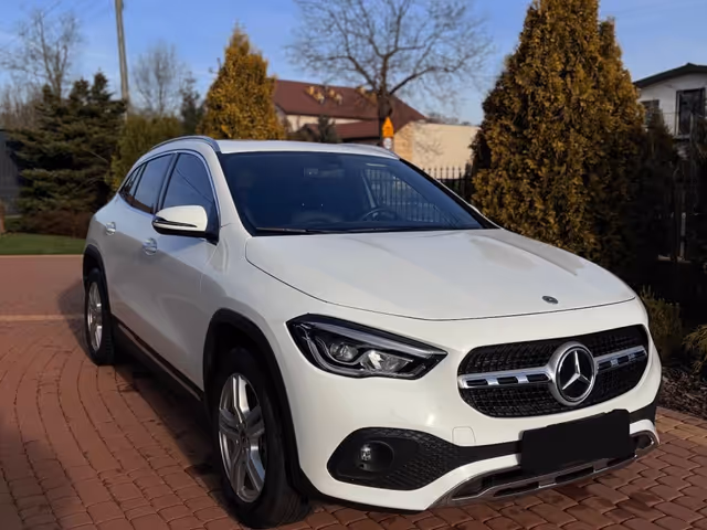 Mercedes-Benz GLA - фото 1