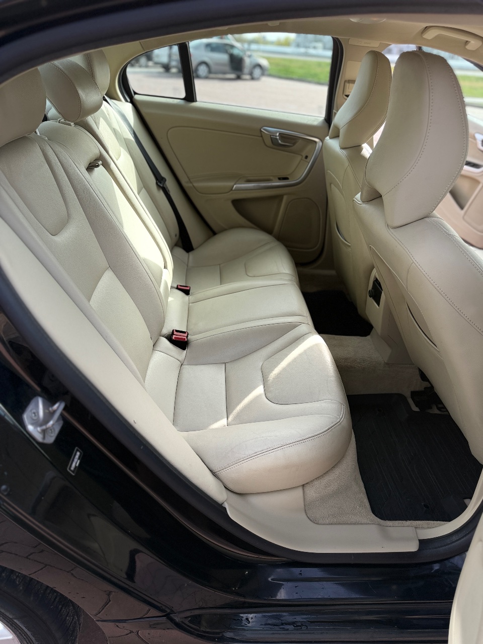 Volvo S60 - фото 12