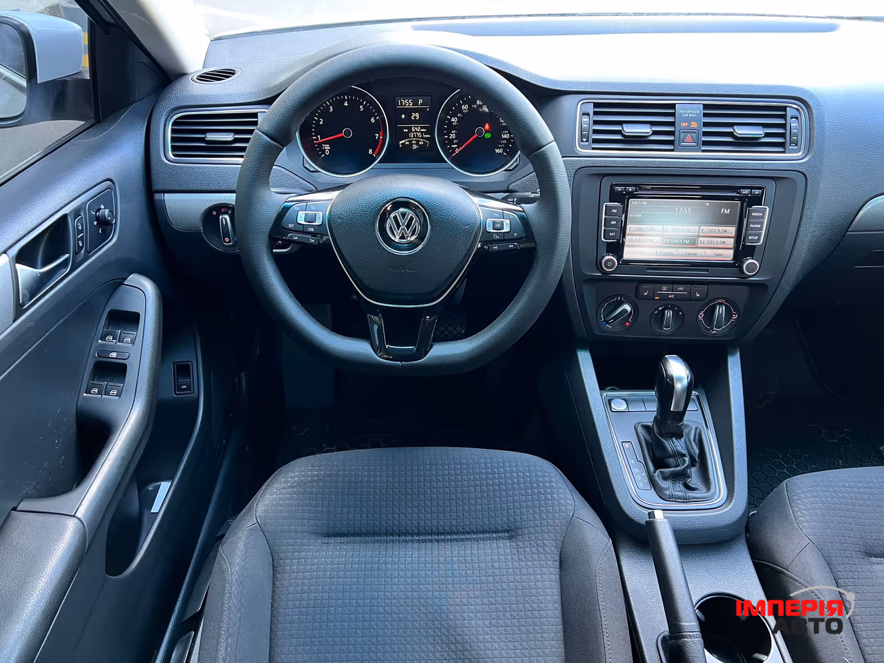 Volkswagen Jetta - фото 8