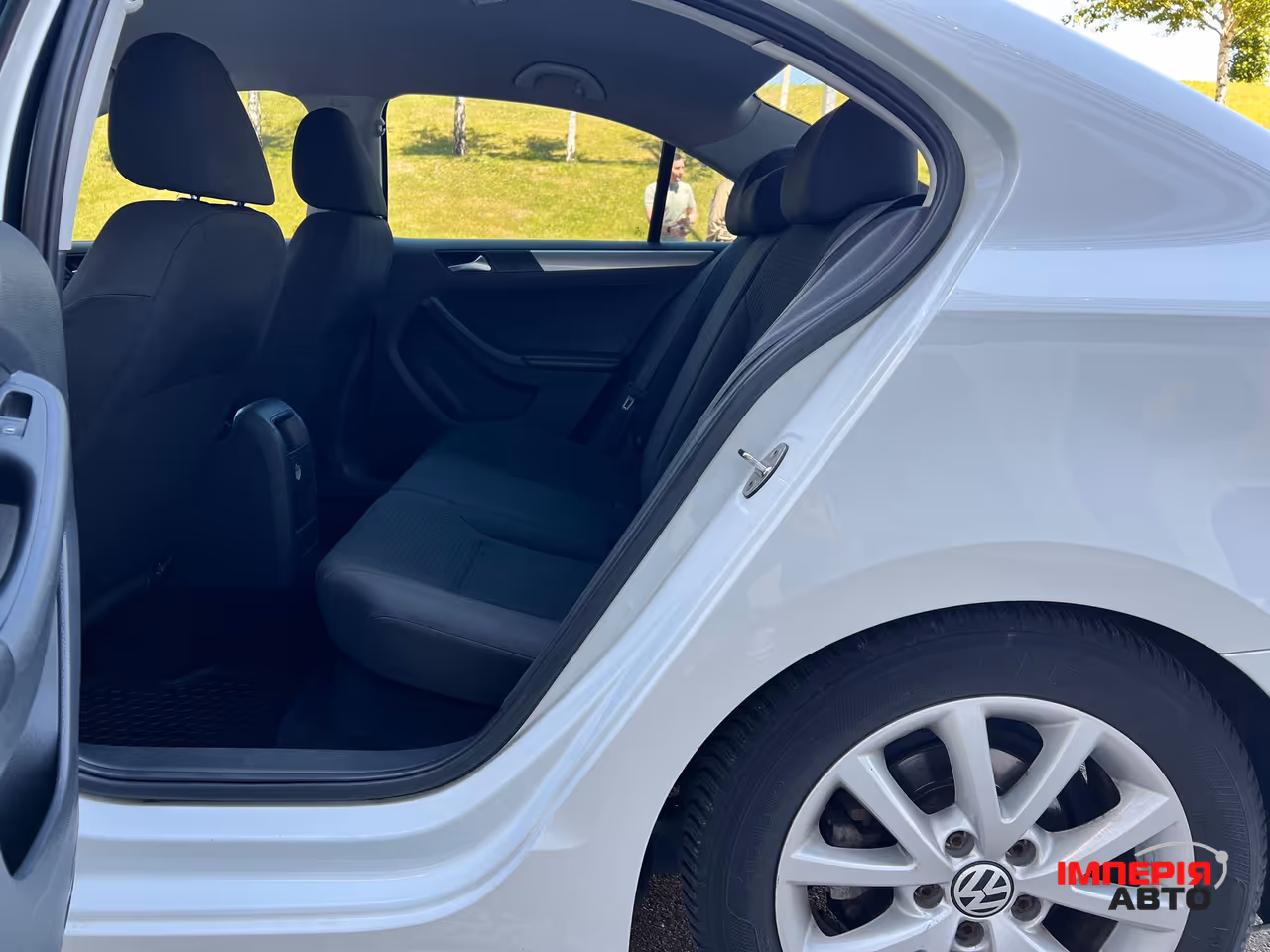 Volkswagen Jetta - фото 11