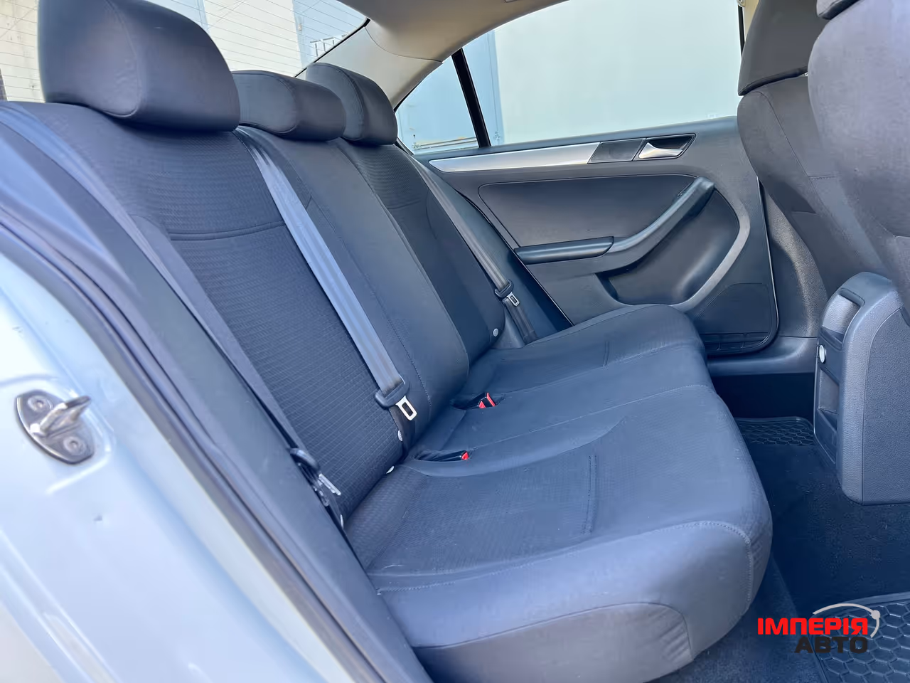 Volkswagen Jetta - фото 16