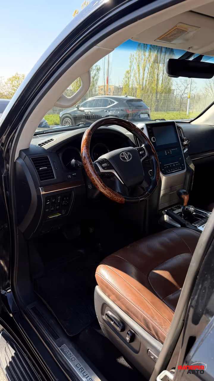 Toyota Land Cruiser - фото 5