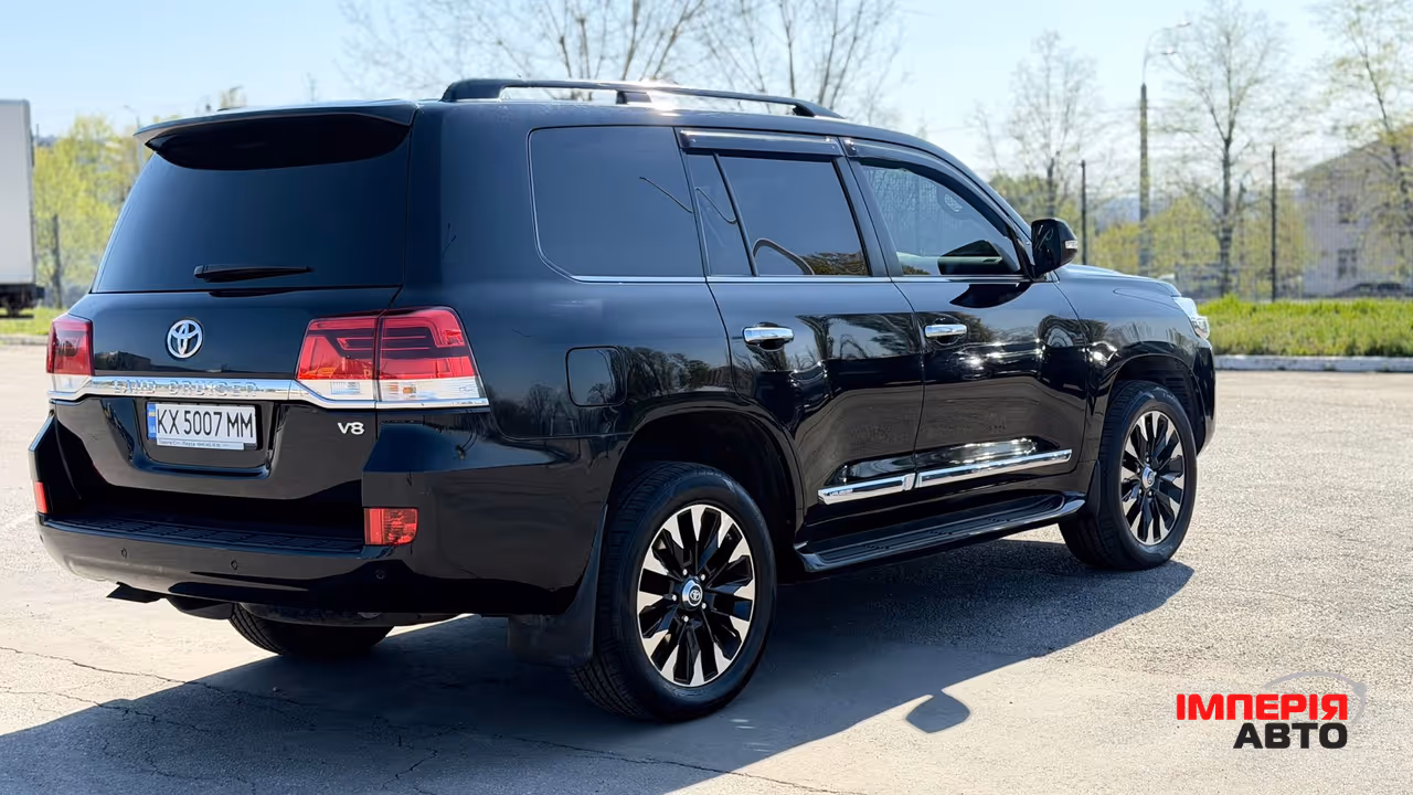 Toyota Land Cruiser - фото 3