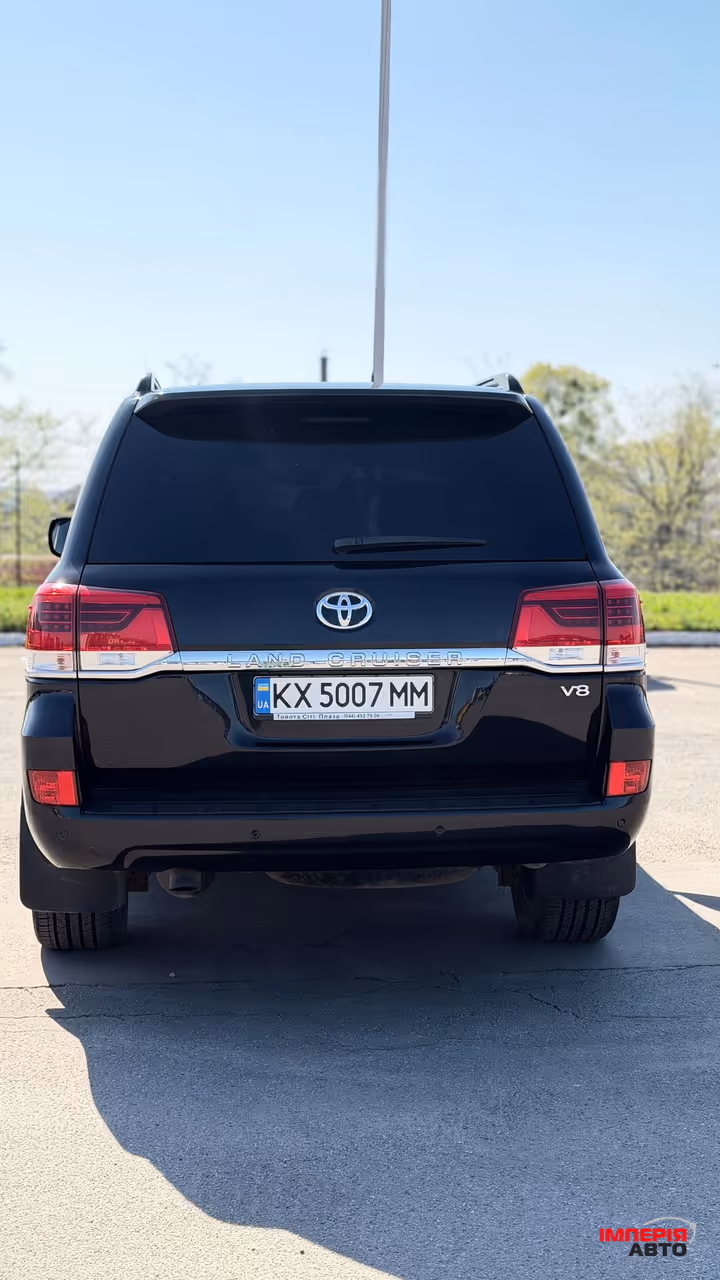 Toyota Land Cruiser - фото 2
