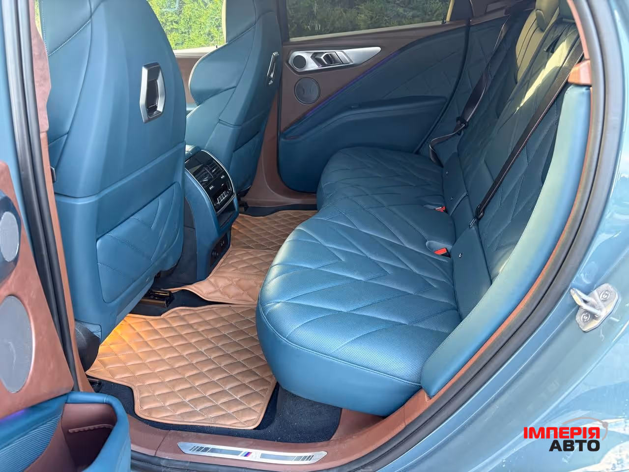BMW XM - фото 12