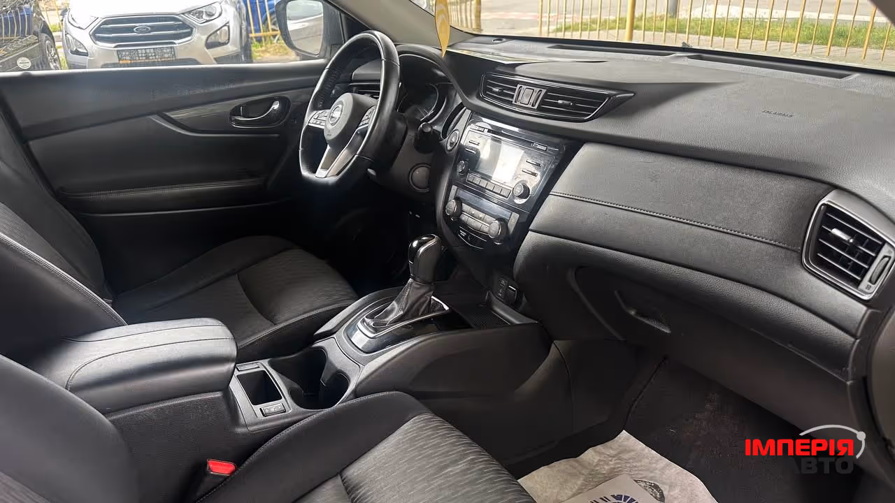 Nissan Rogue - фото 4