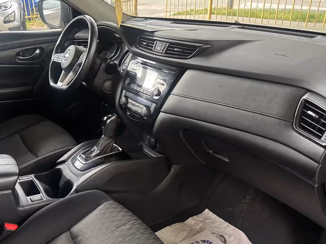 Nissan Rogue - фото 4