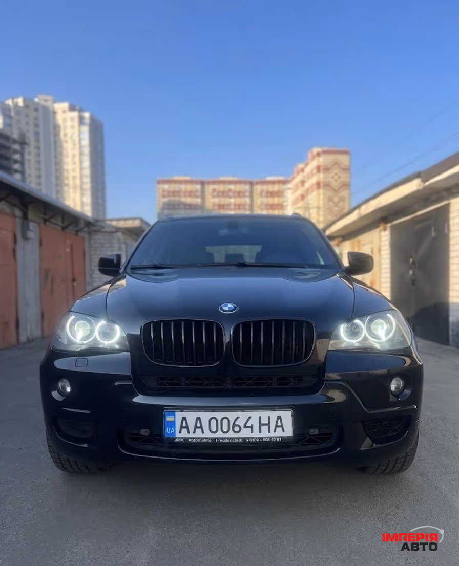BMW X5 - фото 1