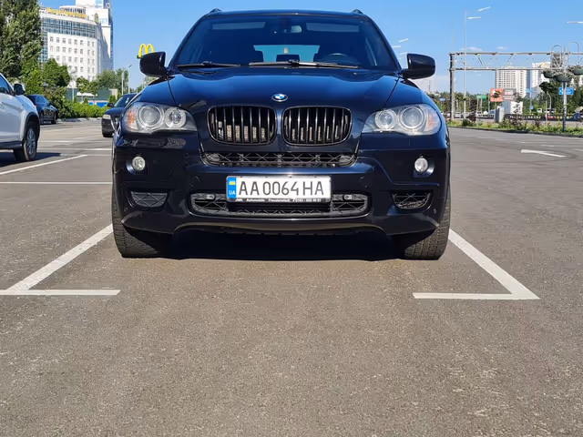 BMW X5 - фото 2