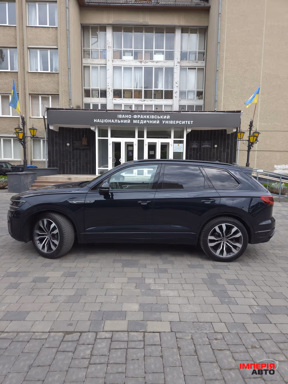 Volkswagen Touareg - фото 4