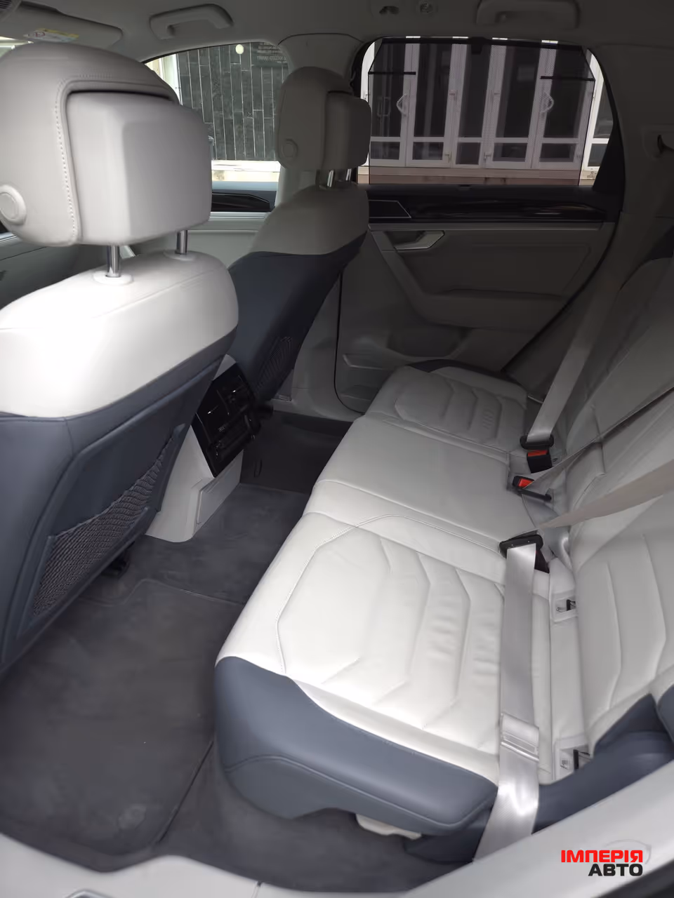Volkswagen Touareg - фото 13