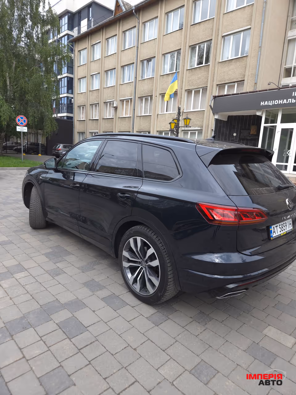 Volkswagen Touareg - фото 6
