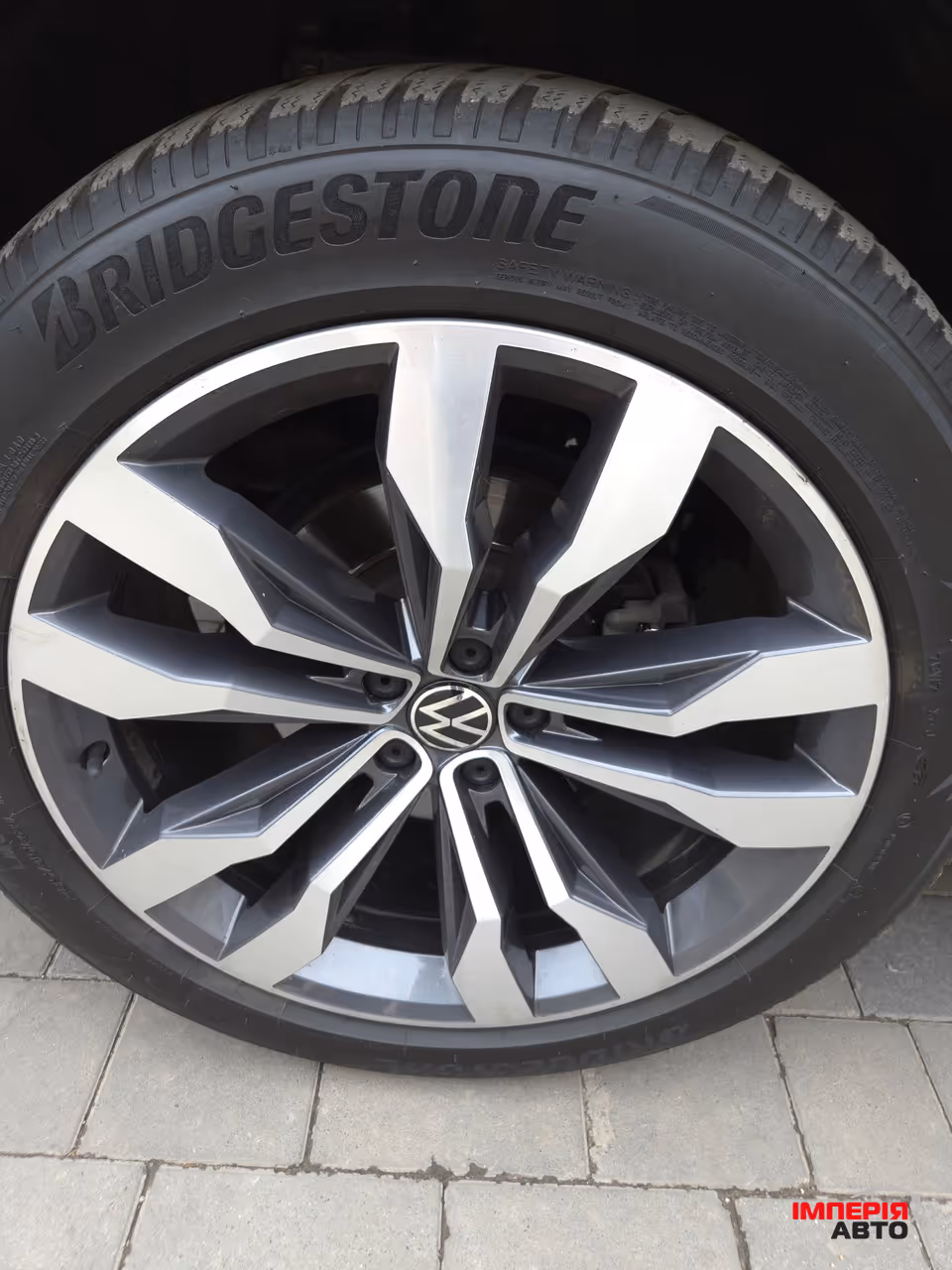 Volkswagen Touareg - фото 9