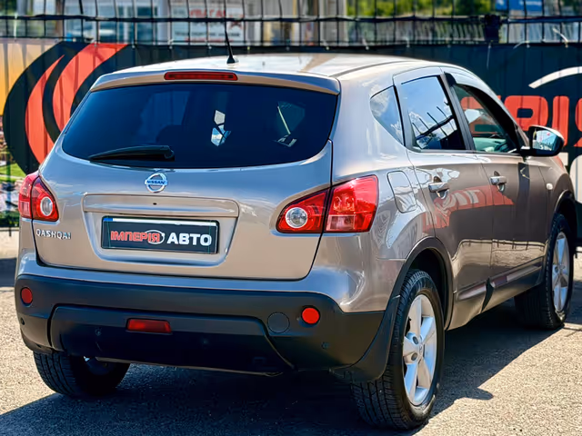 Nissan Qashqai - фото 5