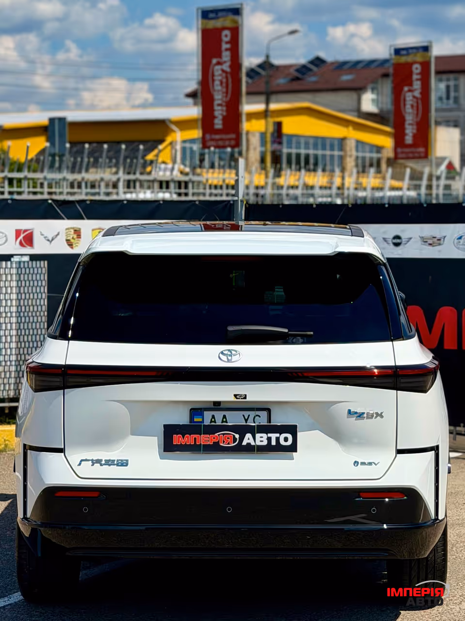 Toyota bZ3X - фото 4