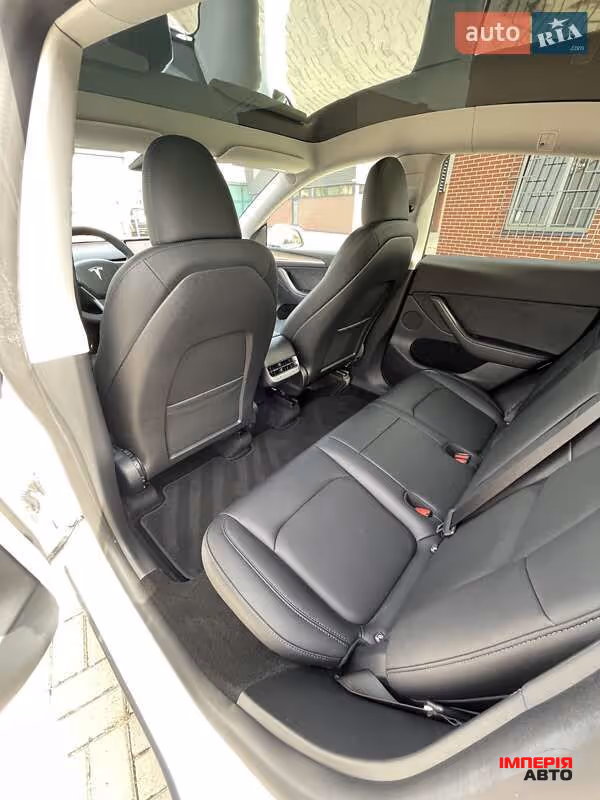 Tesla Model Y - фото 34