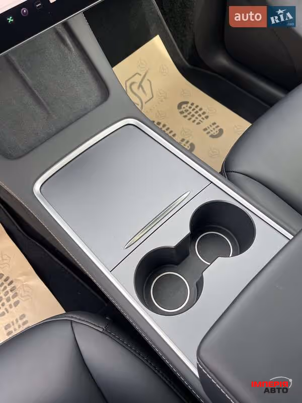Tesla Model Y - фото 23