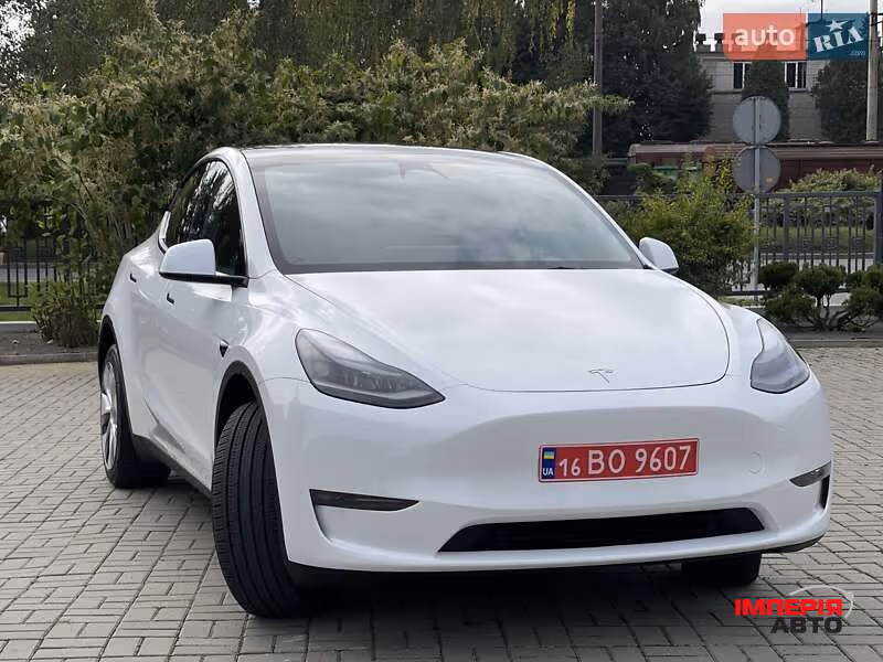 Tesla Model Y - фото 5