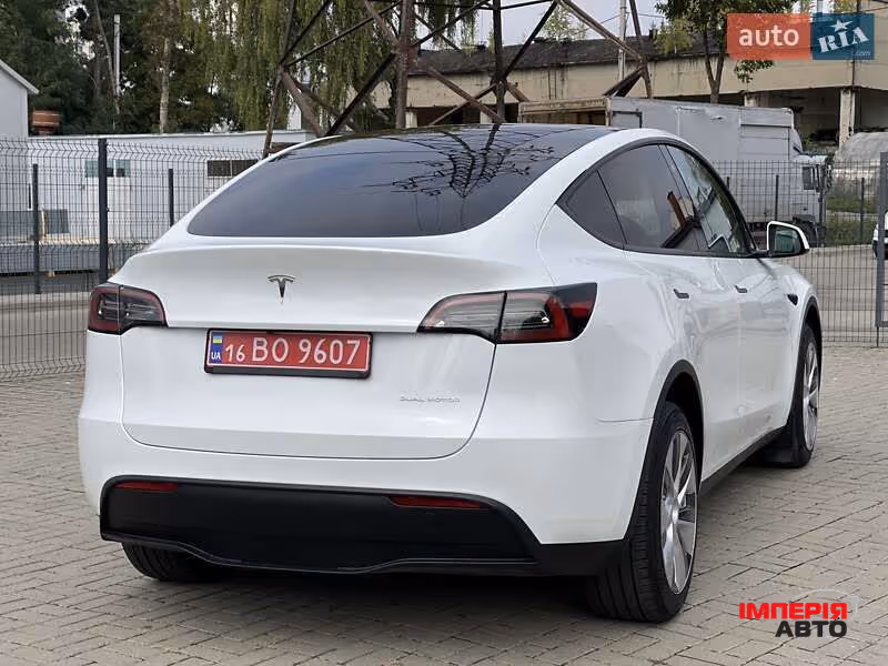 Tesla Model Y - фото 4
