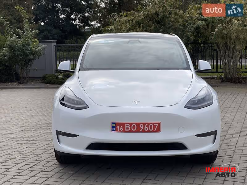 Tesla Model Y - фото 6