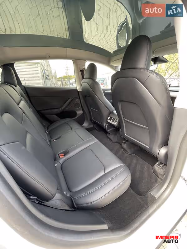 Tesla Model Y - фото 31