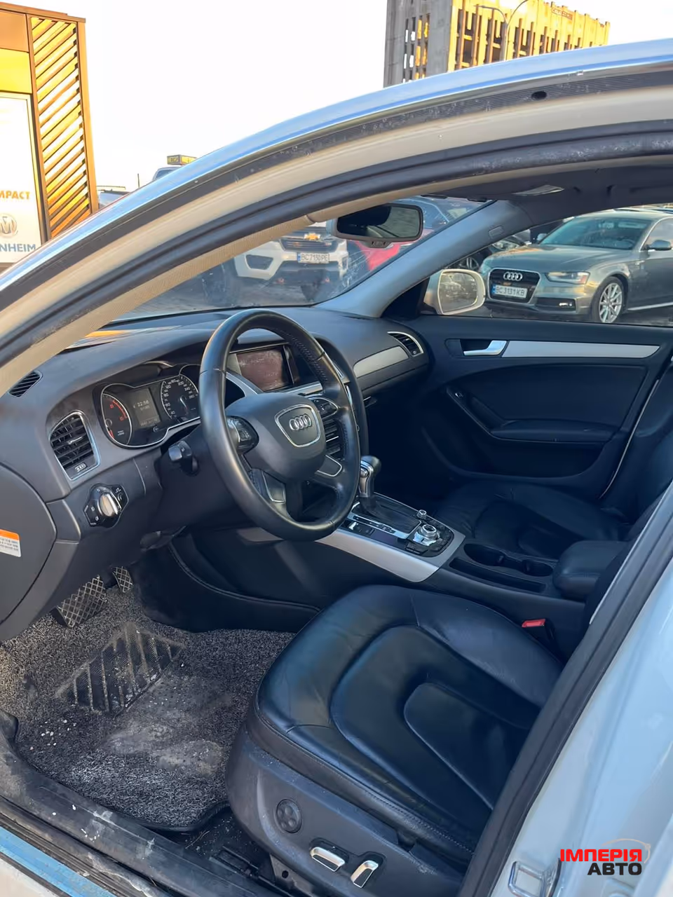 Audi A4 - фото 2