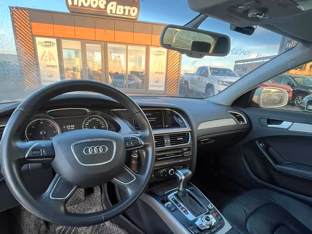 Audi A4 - фото 3