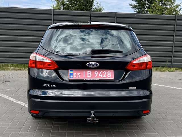 Ford Focus - фото 5