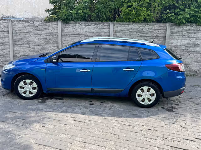 Renault Megane - фото 2