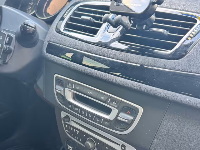 Renault Megane - фото 5