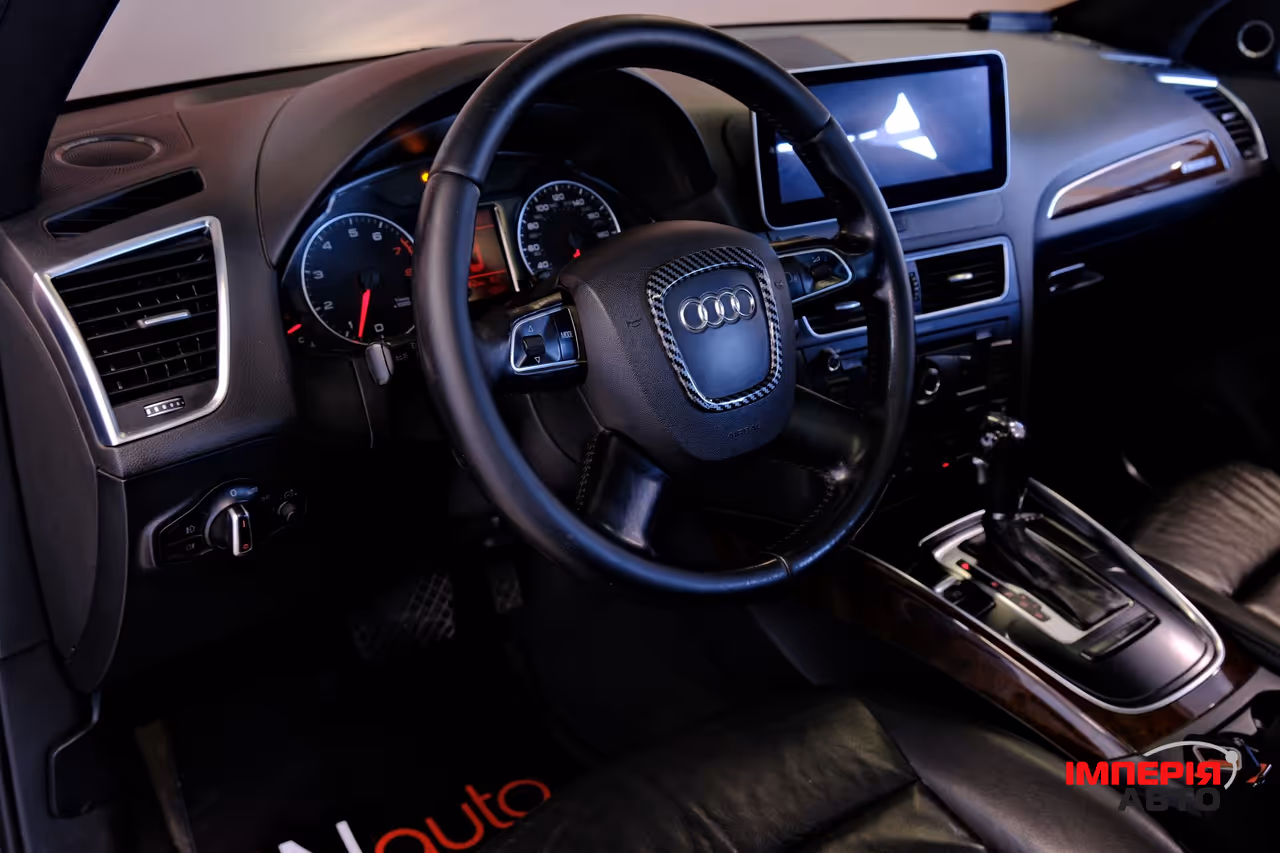 Audi Q5 - фото 7