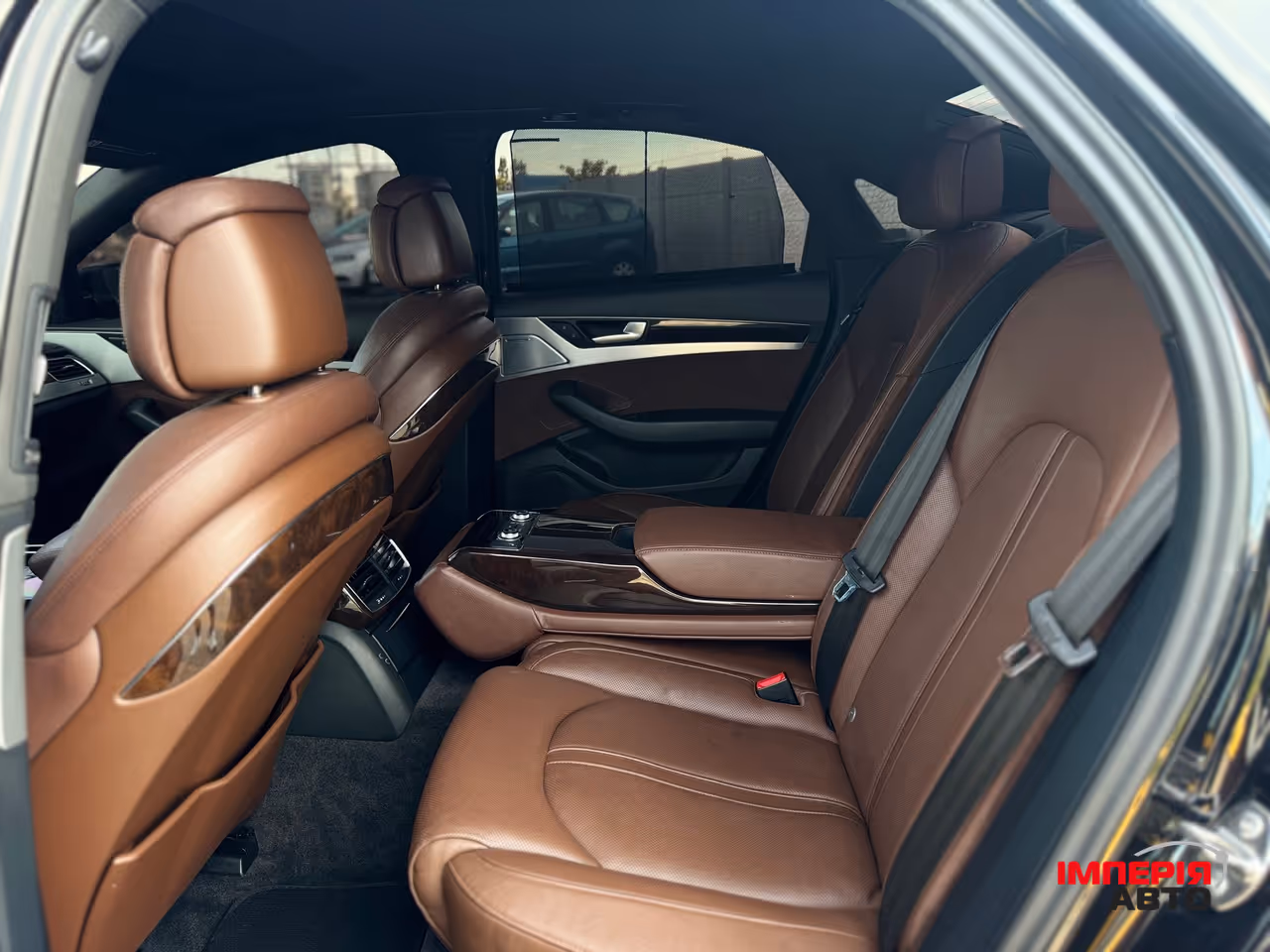 Audi A8 - фото 27