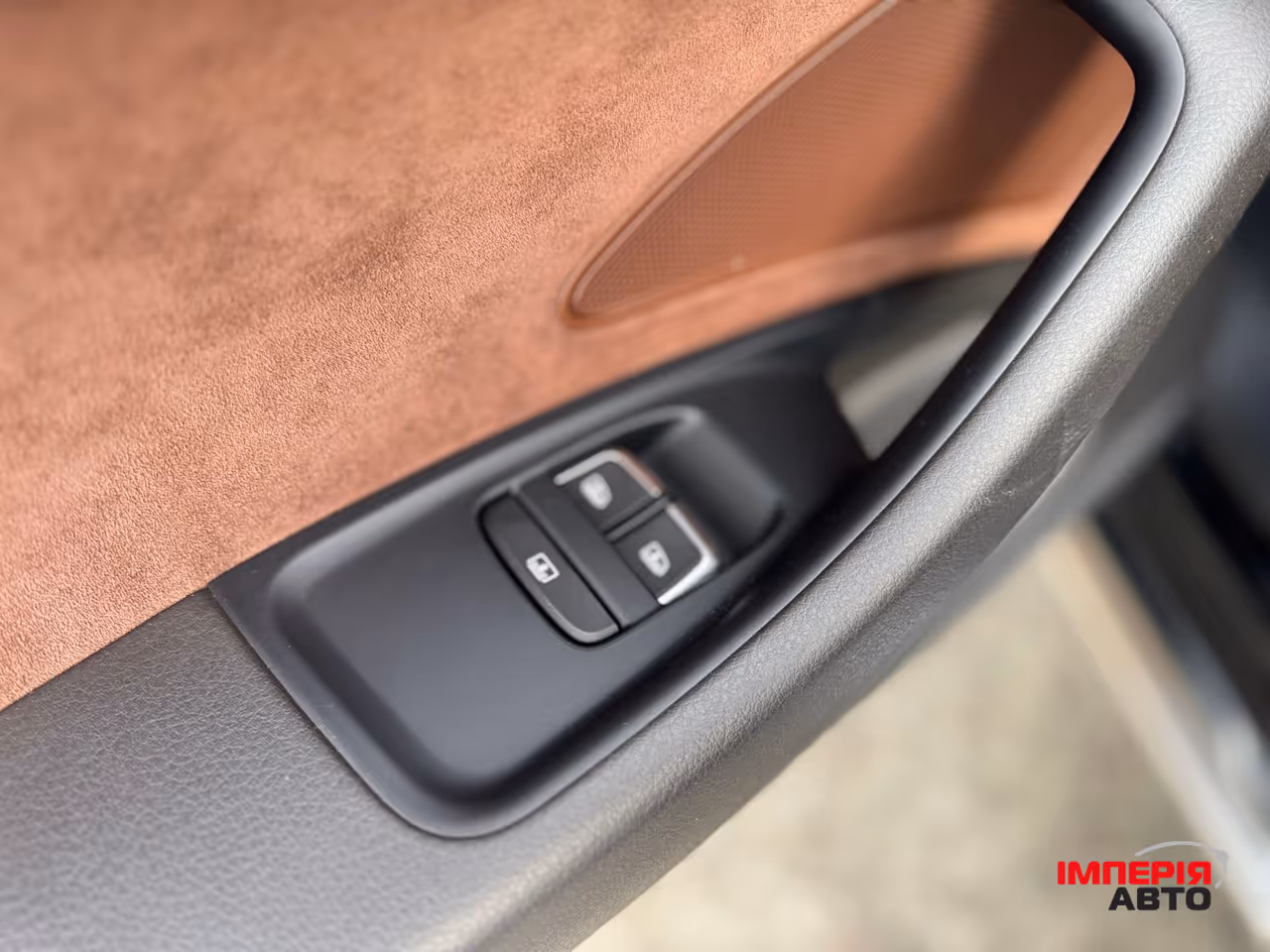 Audi A8 - фото 26