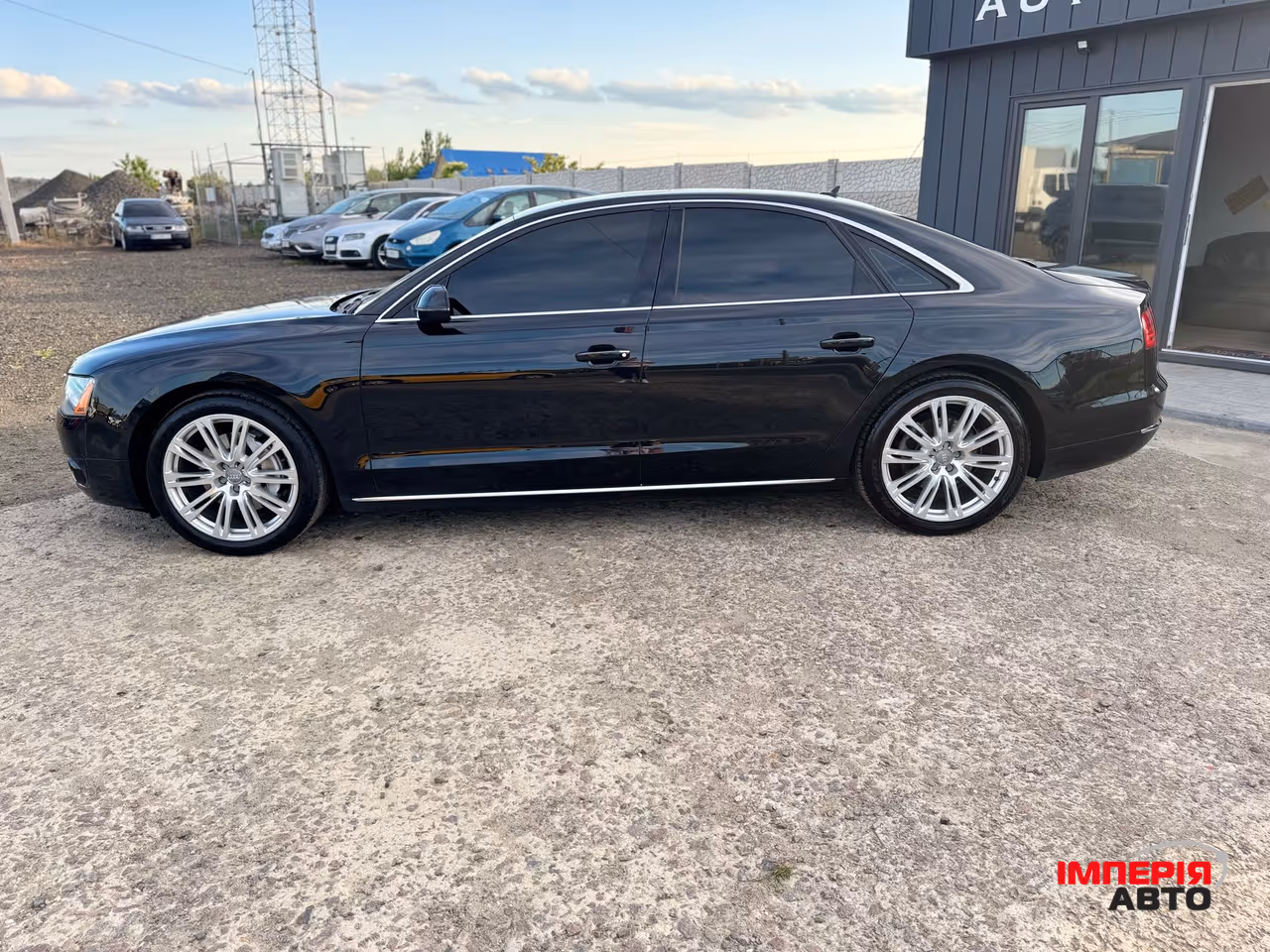 Audi A8 - фото 12