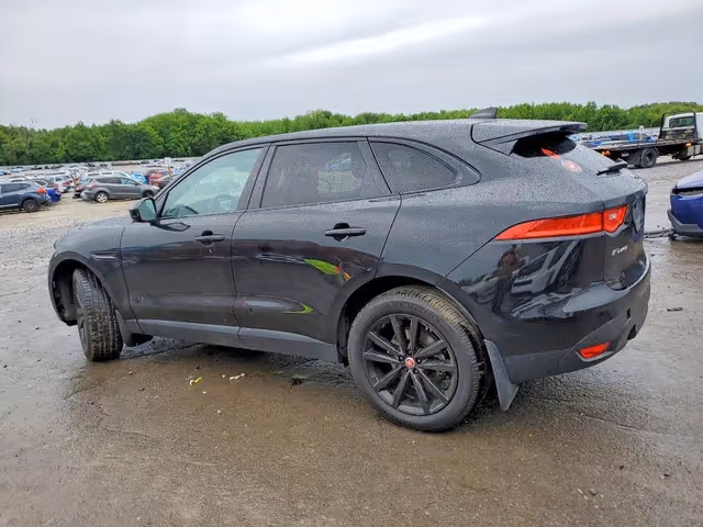 Jaguar F-Pace - фото 3