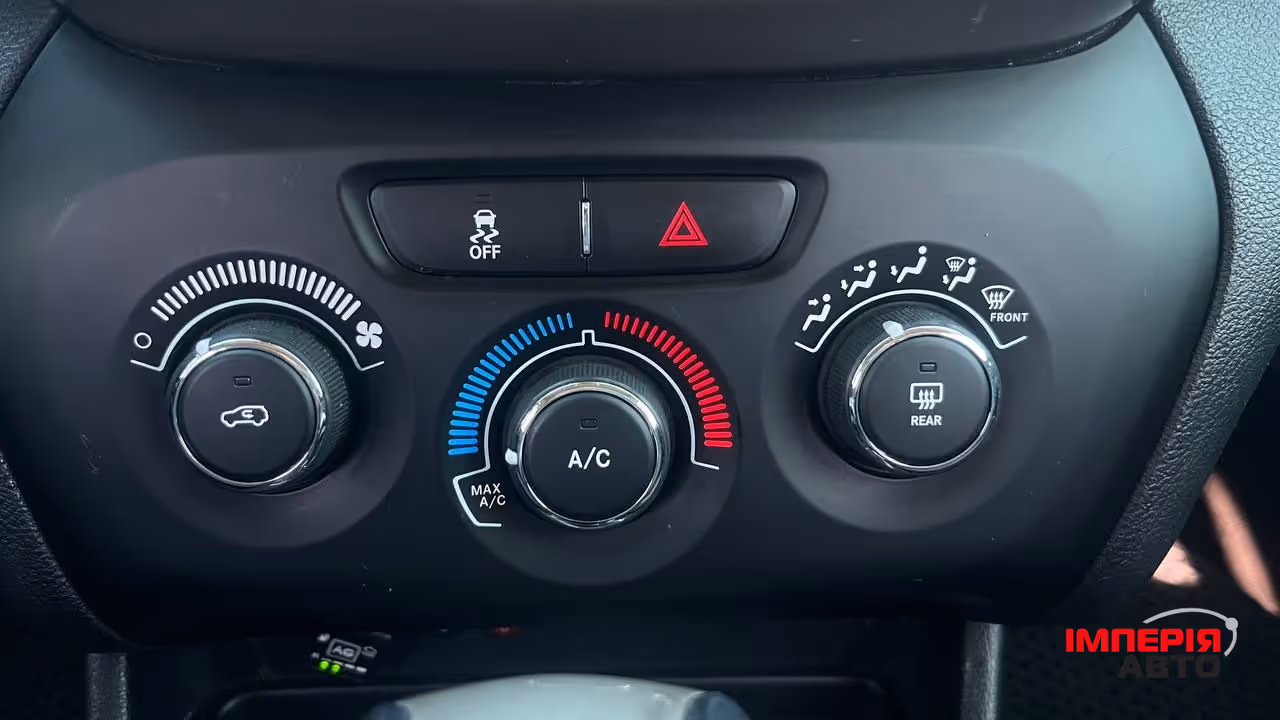 Jeep Cherokee - фото 17