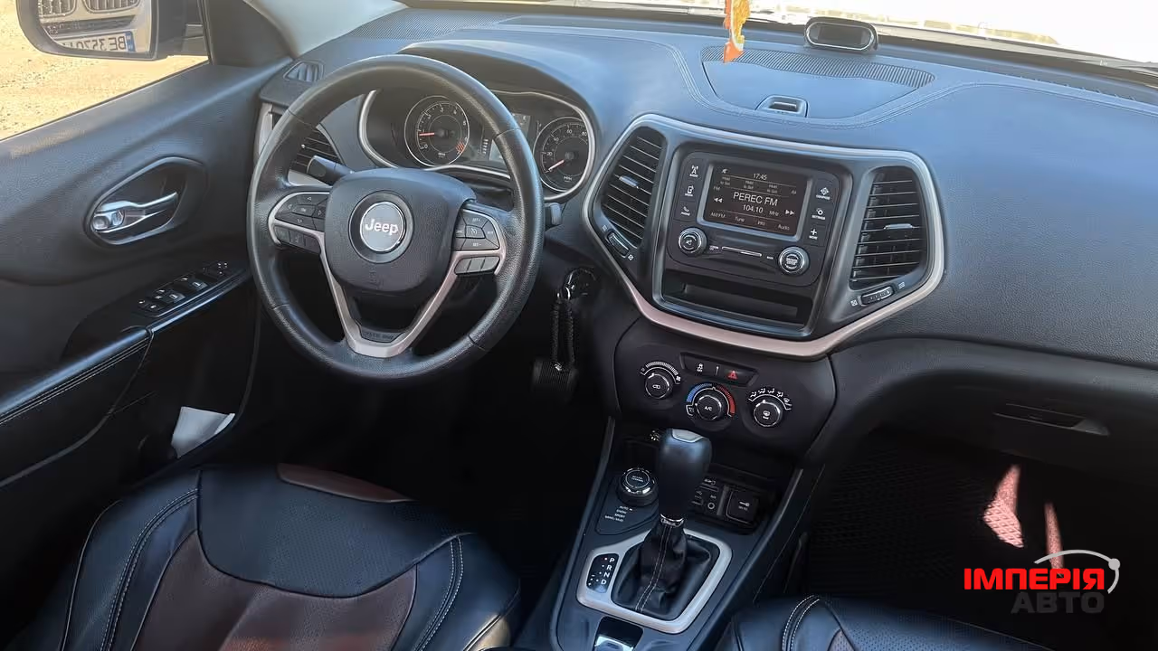 Jeep Cherokee - фото 15