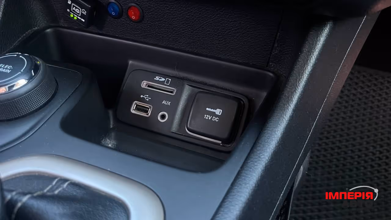 Jeep Cherokee - фото 18