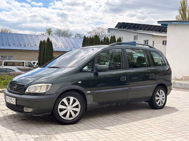 Opel Zafira - фото 1