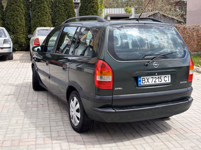 Opel Zafira - фото 4