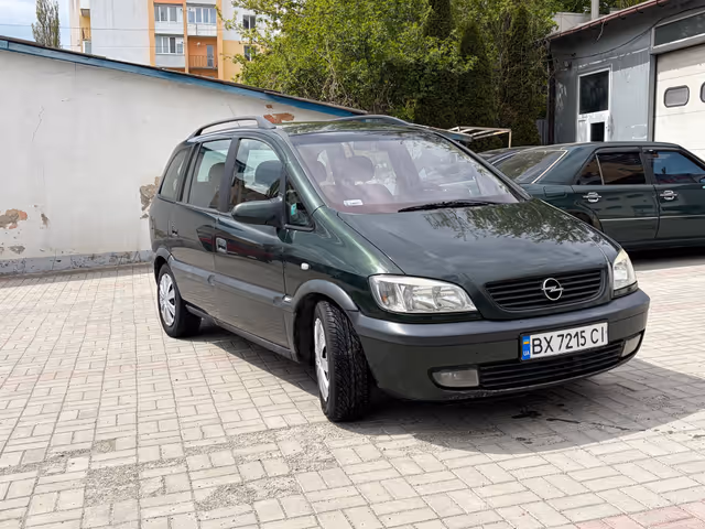Opel Zafira - фото 2