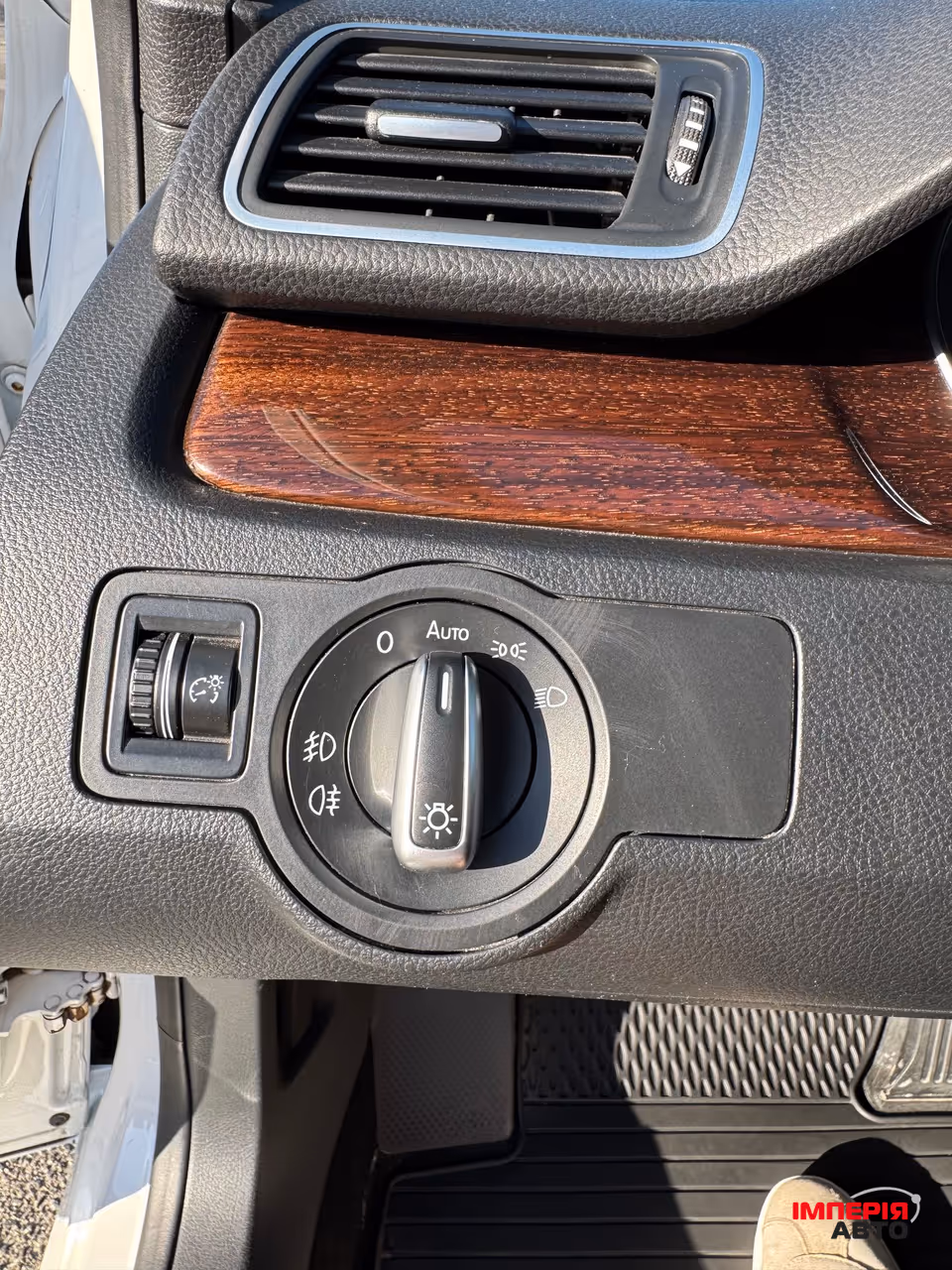 Volkswagen Passat - фото 16
