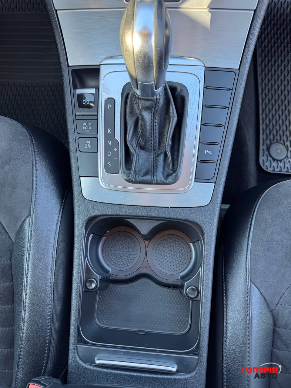 Volkswagen Passat - фото 25