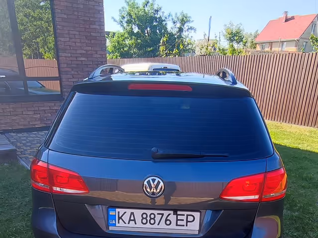 Volkswagen Passat - фото 2