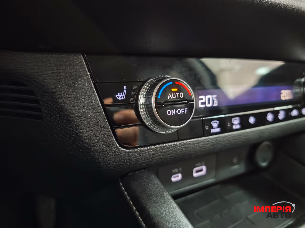 Mitsubishi Outlander - фото 14