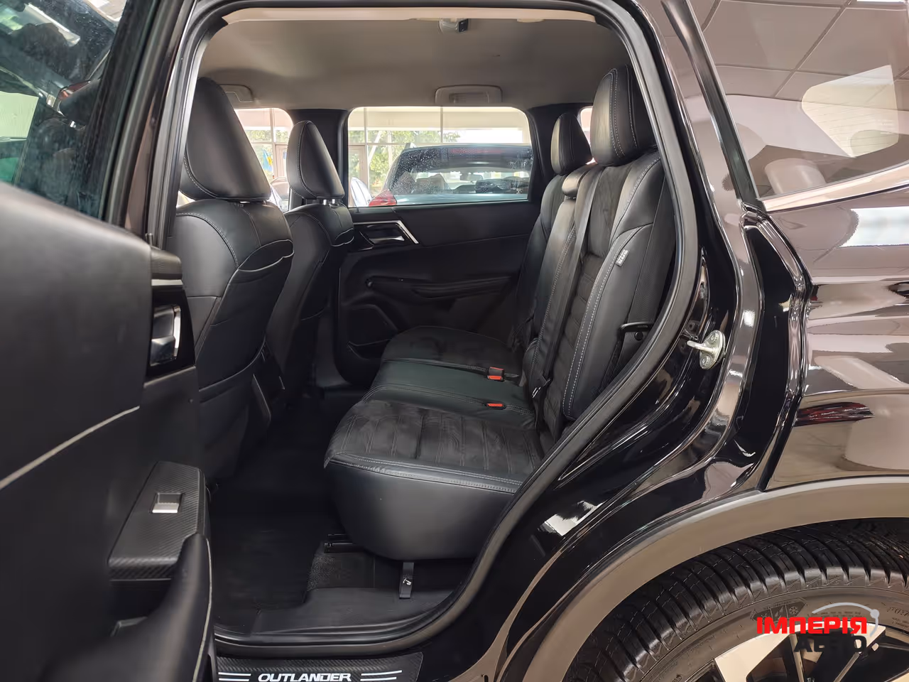 Mitsubishi Outlander - фото 10