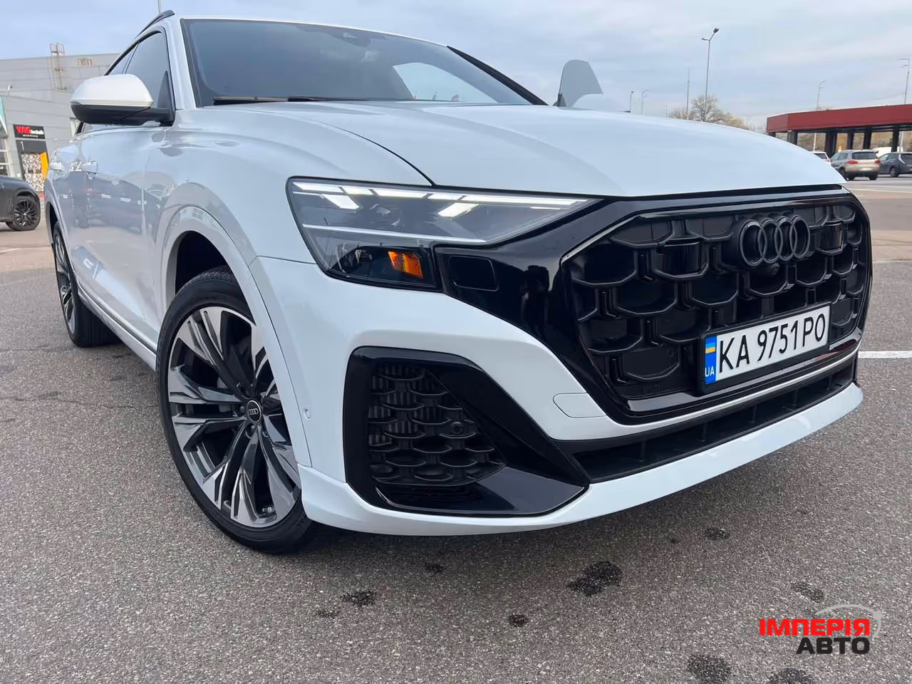 Audi Q8 - фото 16