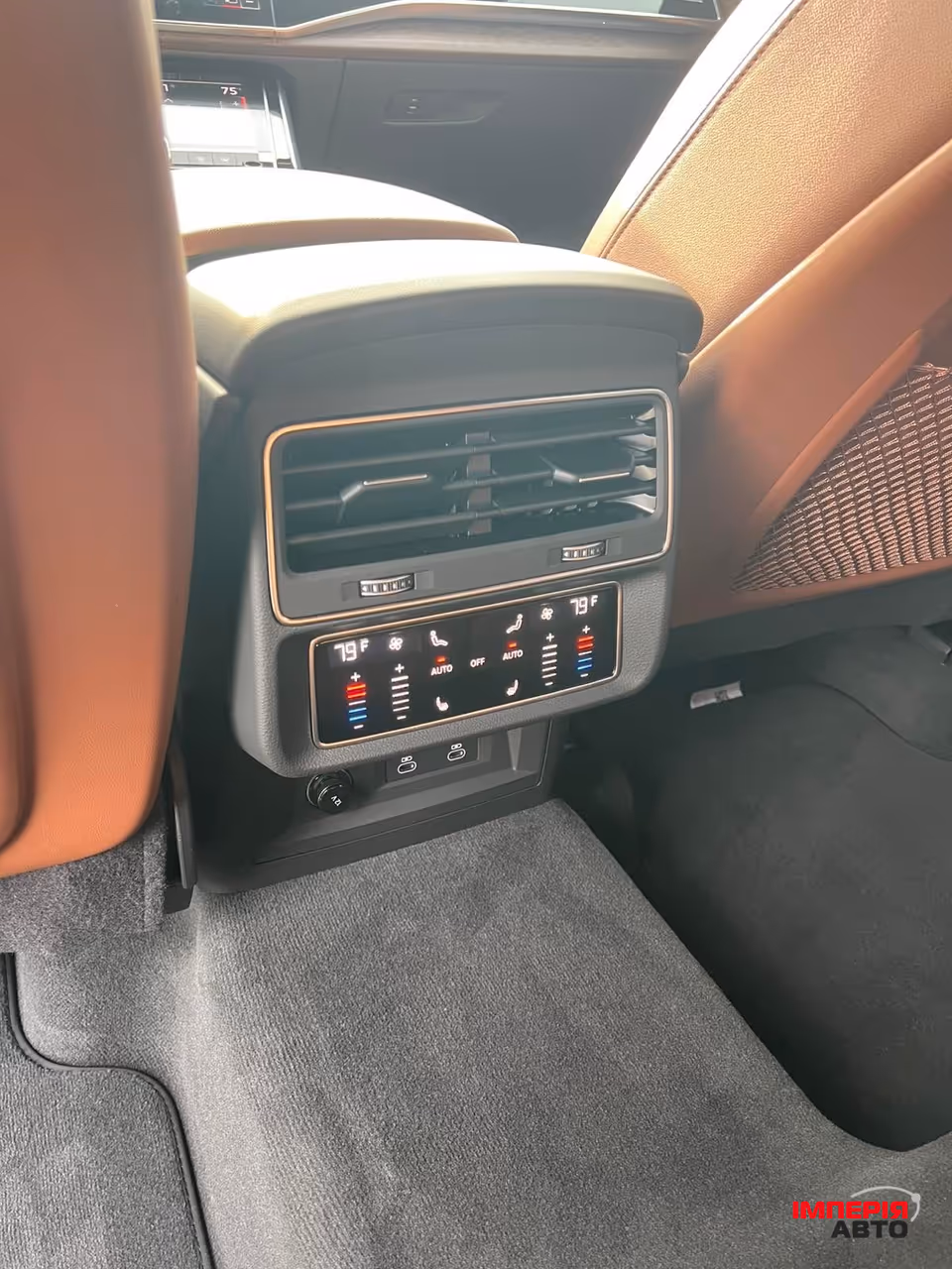 Audi Q8 - фото 17